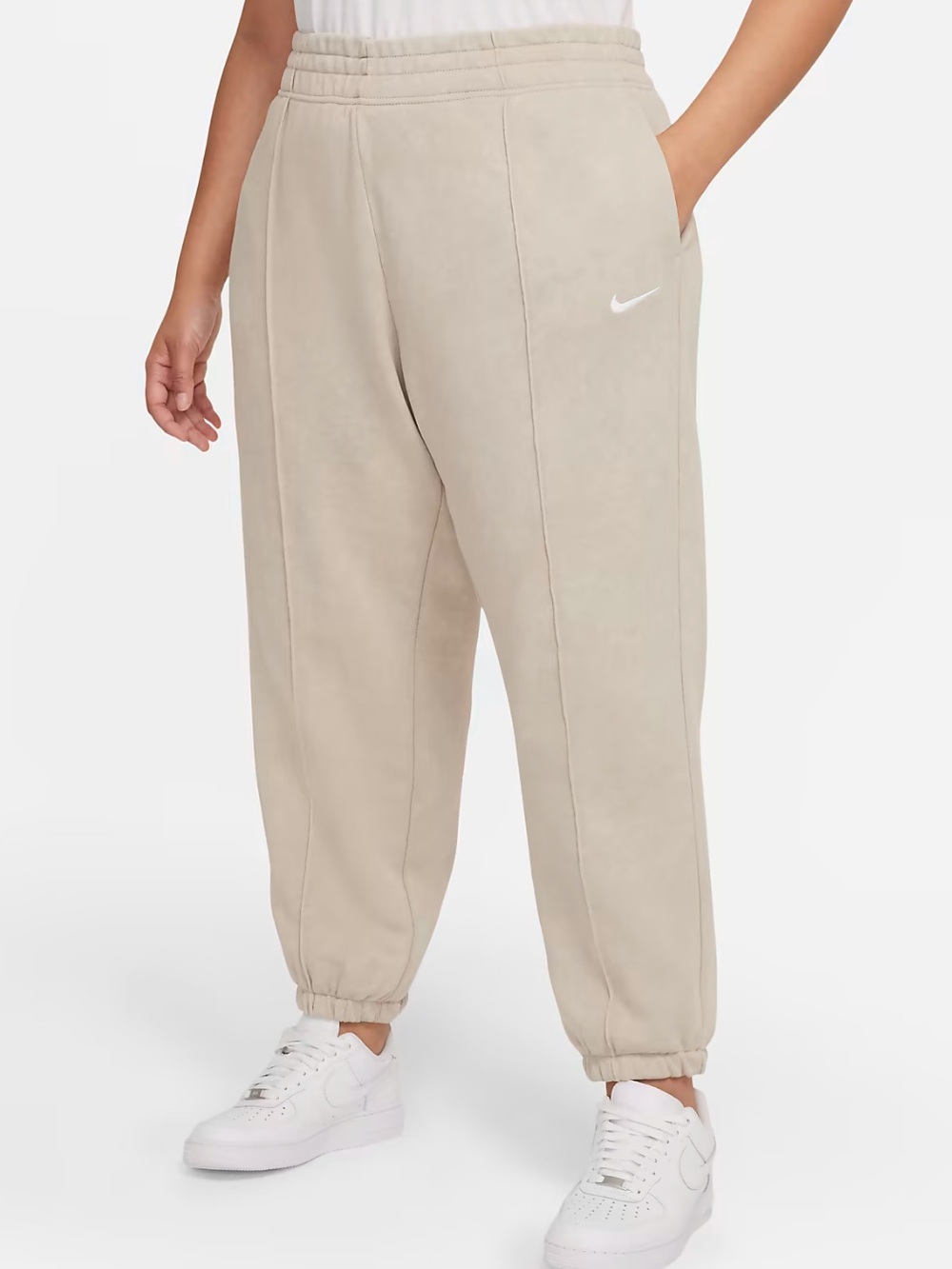 Women’s Nike Sweatpants Size Medium